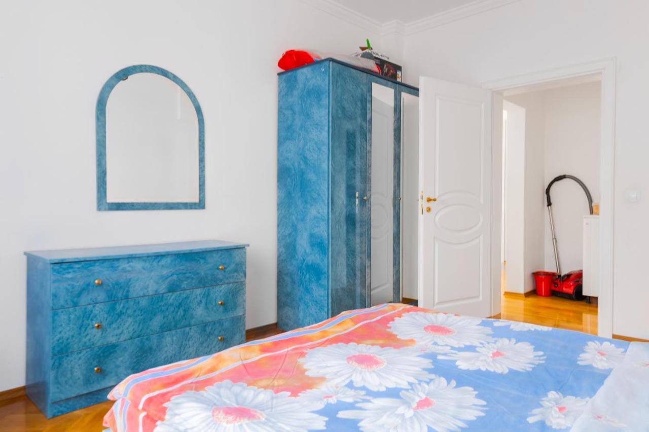 Central 2-Bd Bright Apartment In Sofia By Flat Mаnager Bagian luar foto