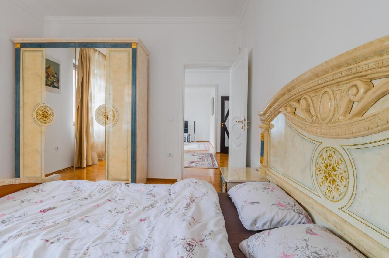 Central 2-Bd Bright Apartment In Sofia By Flat Mаnager Bagian luar foto